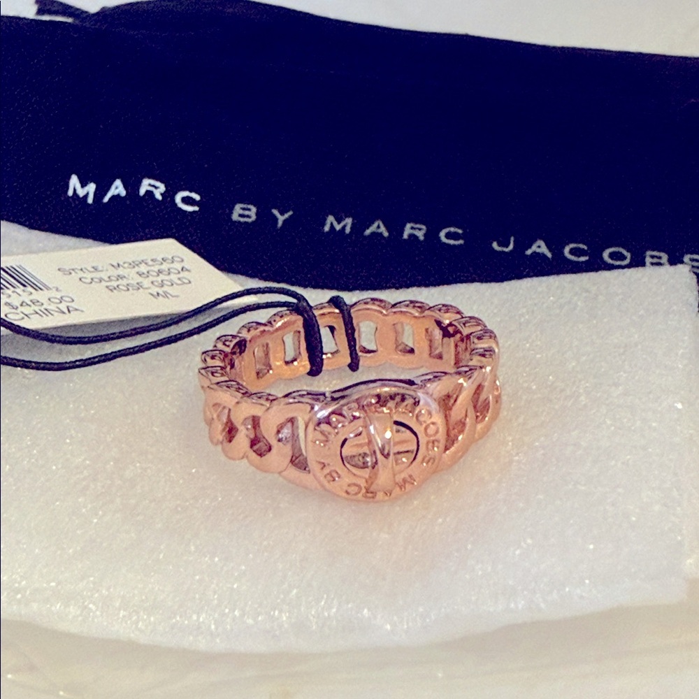 Marc By Marc Jacobs Logo Turnlock Ring Rose Gold - Picture 3 of 4